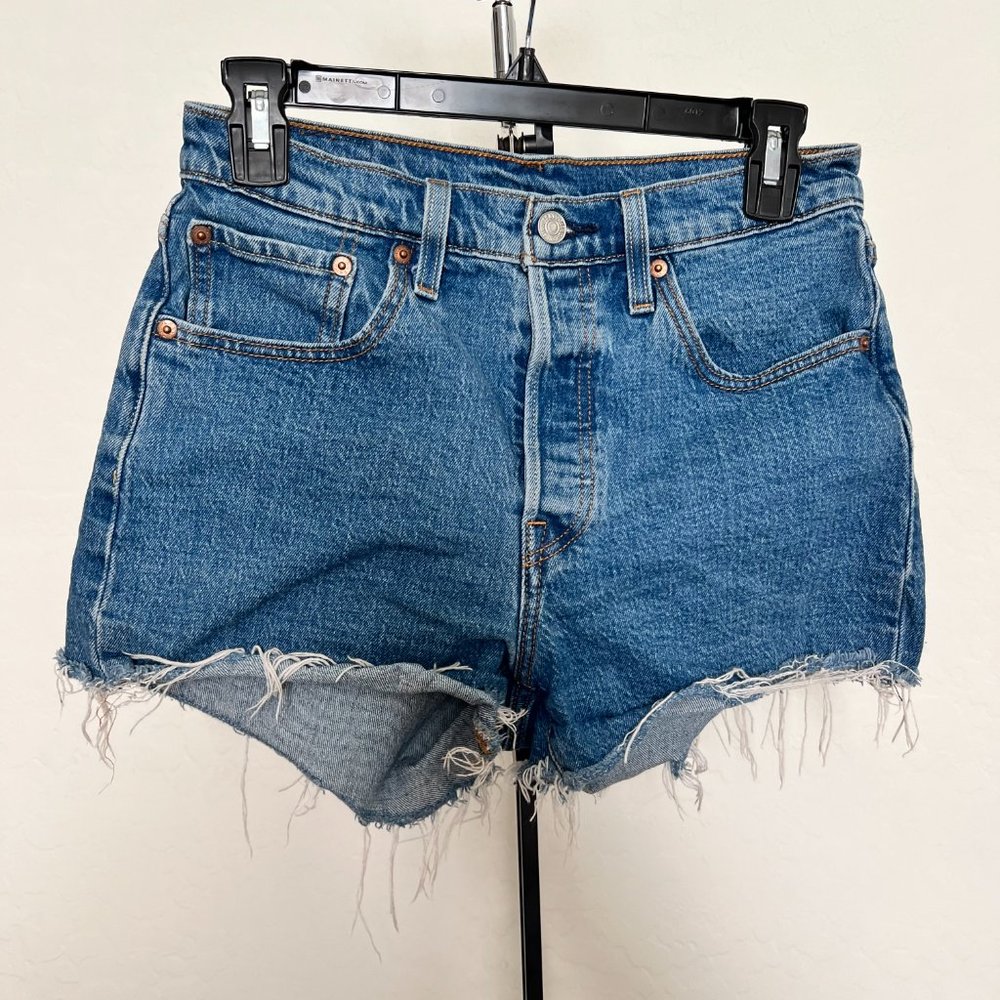 Levi's Women's 501 Original Shorts, Jive Stone, 27 (US 4)